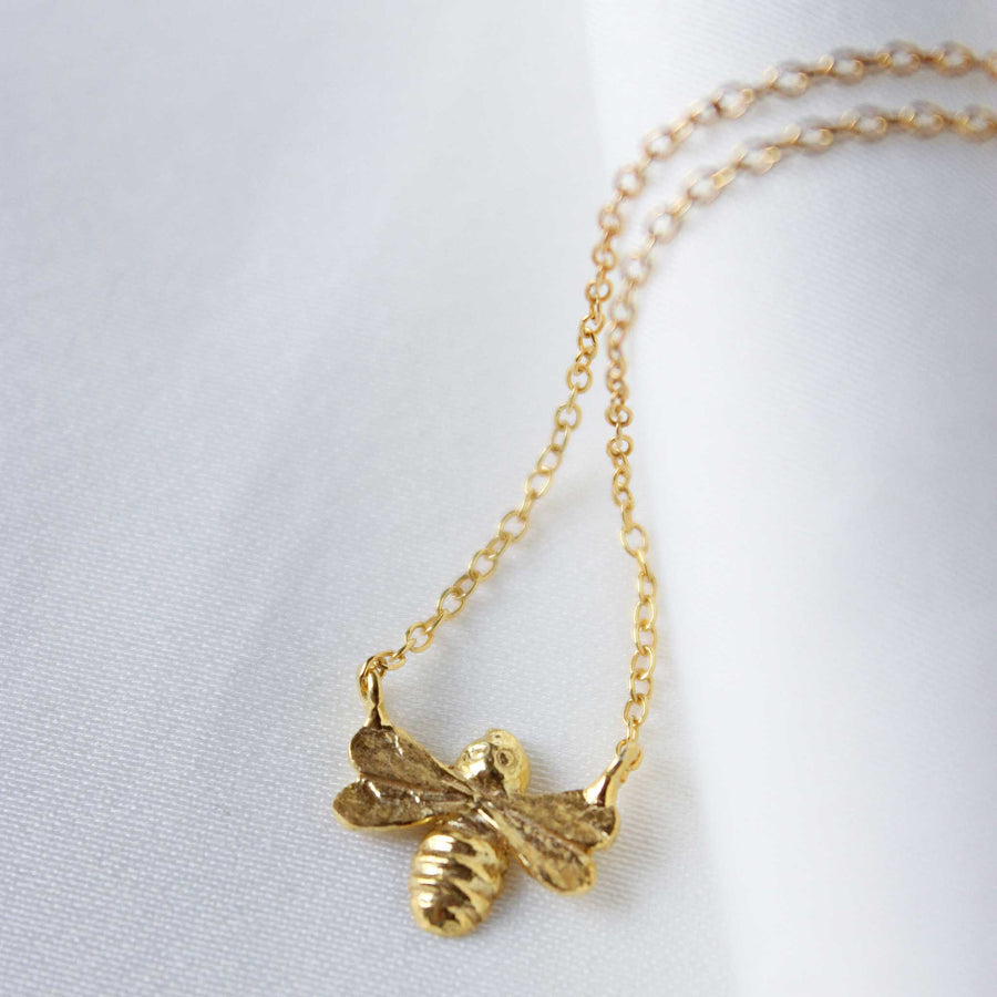 Solitary Bee Necklace 18k Gold Plate – LUZO