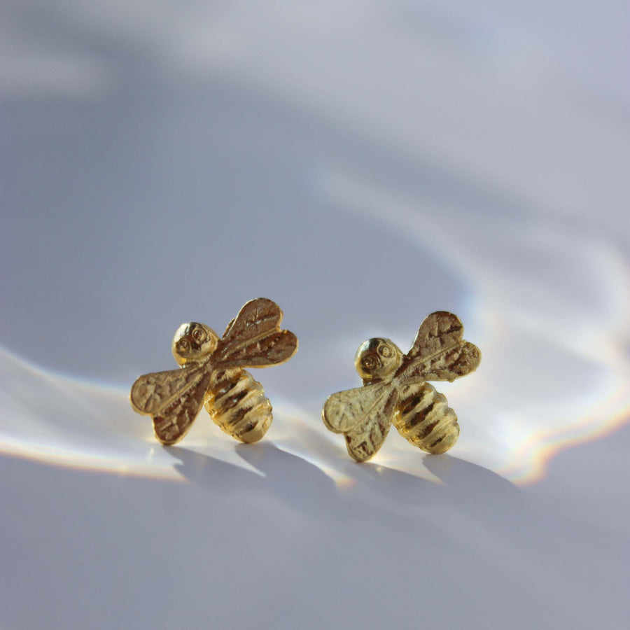 Solitary Bee - Earring 18k Gold Plate
